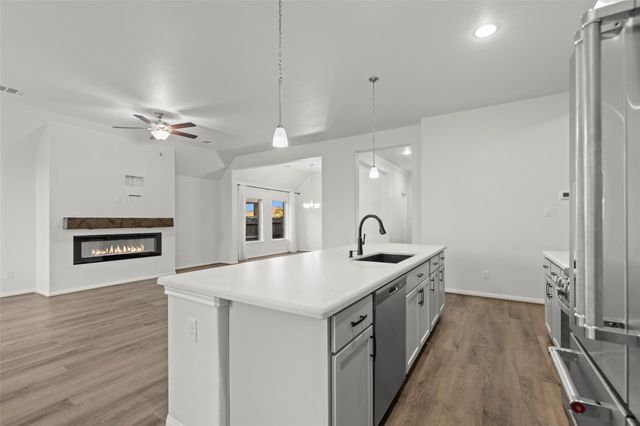 4901 Finns Landing Street, League City, TX 77573