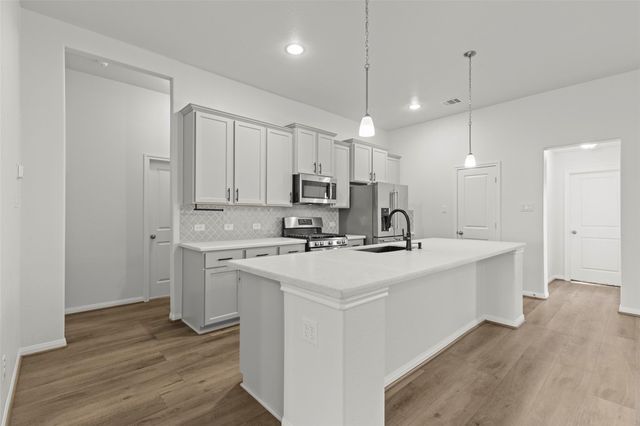 4901 Finns Landing Street, League City, TX 77573