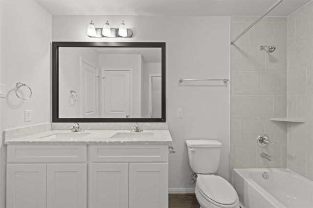 4901 Finns Landing Street, League City, TX 77573