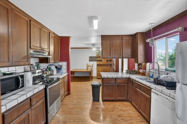24390 N Jack Tone Rd, Acampo, CA 95220