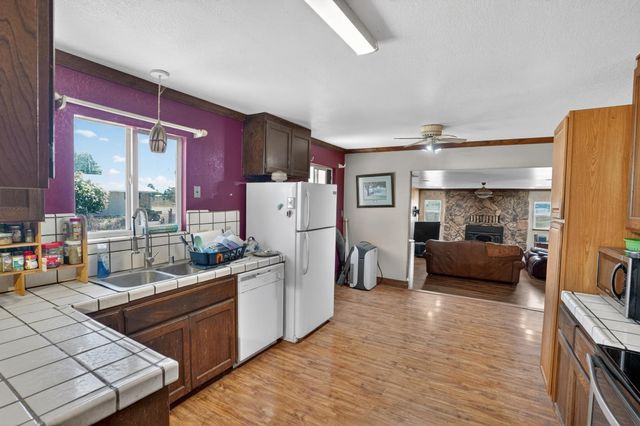 24390 N Jack Tone Rd, Acampo, CA 95220