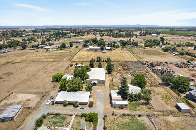 24390 N Jack Tone Rd, Acampo, CA 95220
