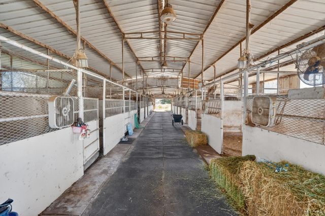 24390 N Jack Tone Rd, Acampo, CA 95220