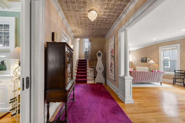 2017 Girard Avenue S, Minneapolis, MN 55405