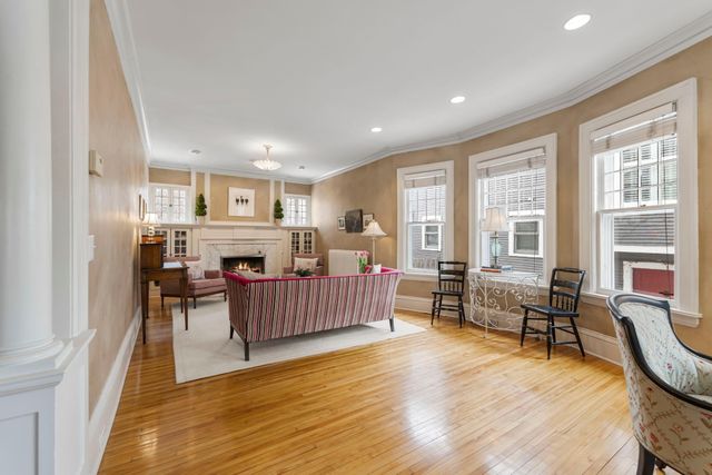 2017 Girard Avenue S, Minneapolis, MN 55405