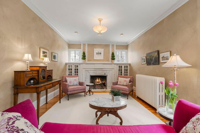 2017 Girard Avenue S, Minneapolis, MN 55405