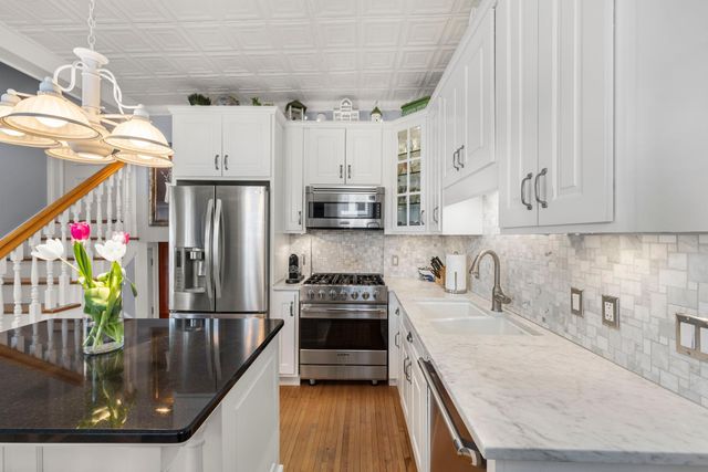 2017 Girard Avenue S, Minneapolis, MN 55405