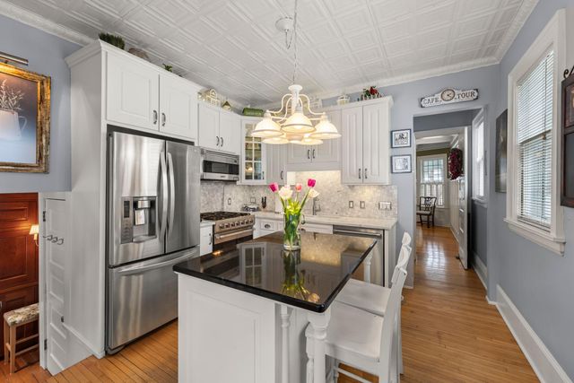 2017 Girard Avenue S, Minneapolis, MN 55405