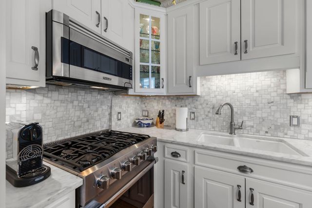 2017 Girard Avenue S, Minneapolis, MN 55405