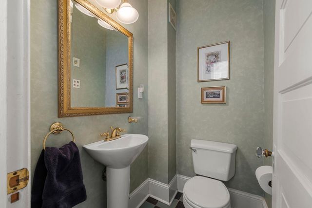 2017 Girard Avenue S, Minneapolis, MN 55405