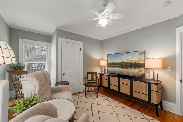 2017 Girard Avenue S, Minneapolis, MN 55405