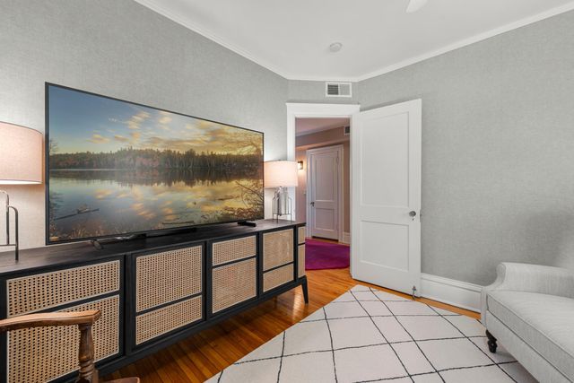 2017 Girard Avenue S, Minneapolis, MN 55405