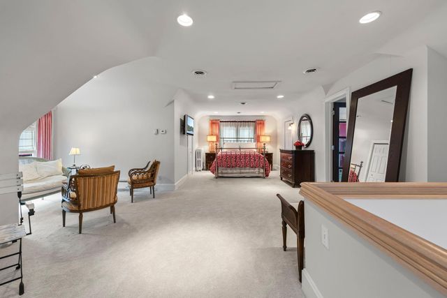 2017 Girard Avenue S, Minneapolis, MN 55405