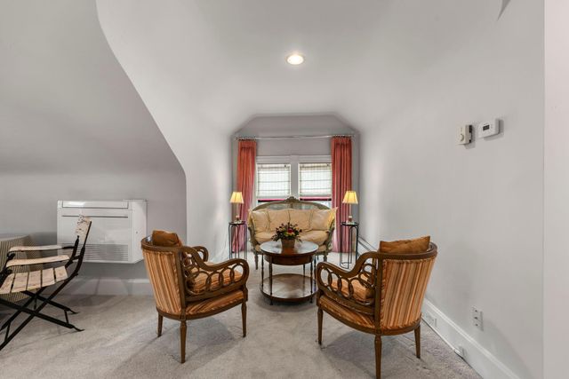 2017 Girard Avenue S, Minneapolis, MN 55405