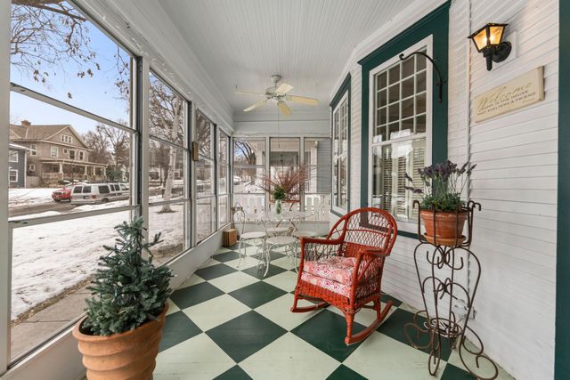 2017 Girard Avenue S, Minneapolis, MN 55405