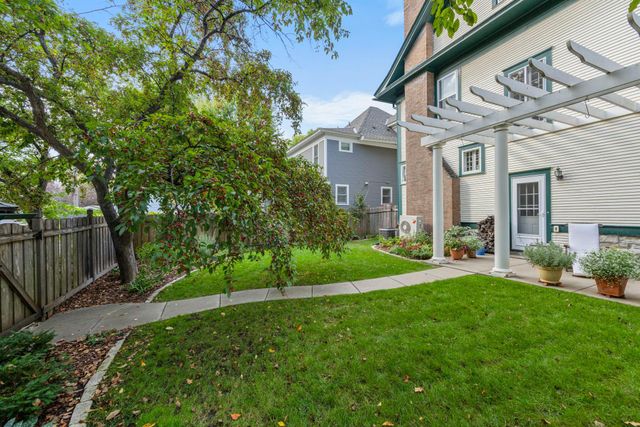 2017 Girard Avenue S, Minneapolis, MN 55405