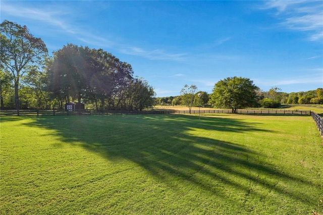 9555 Old Preserve Trail, Ball Ground, GA 30107