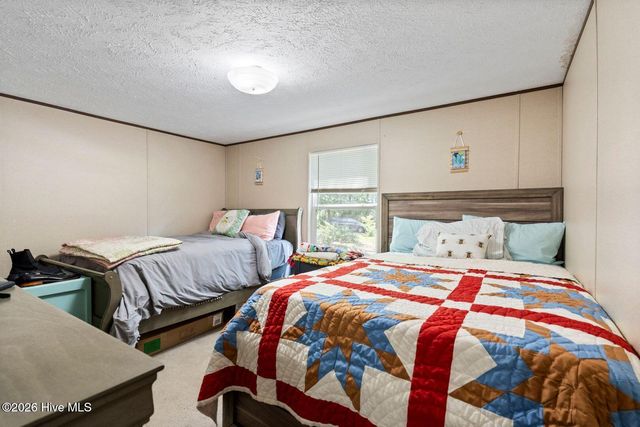 348 Murray Turner Farm Road, Burgaw, NC 28425