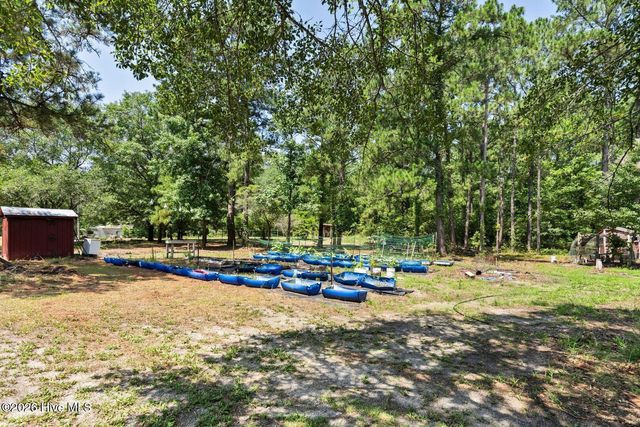 348 Murray Turner Farm Road, Burgaw, NC 28425