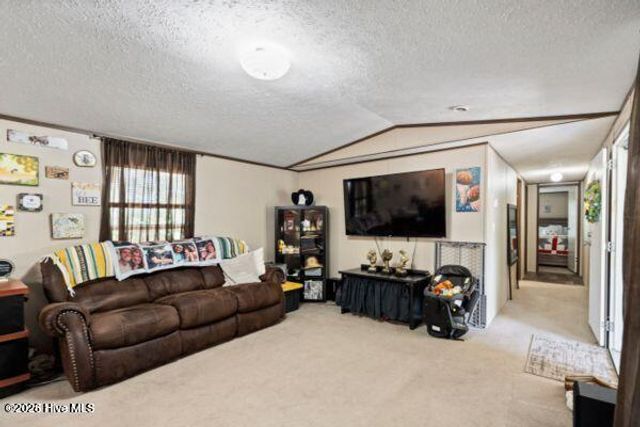 348 Murray Turner Farm Road, Burgaw, NC 28425