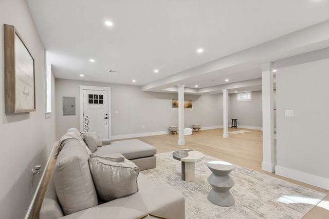 7 Blue Heron Way, Concord, MA 01742