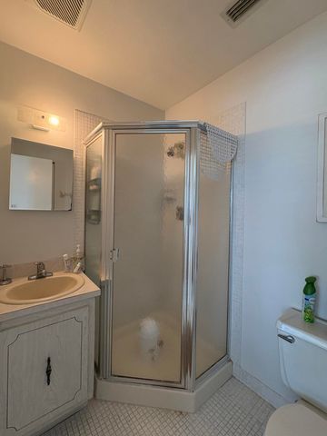 1421 NW 19th Terrace 202, Delray Beach, FL 33445