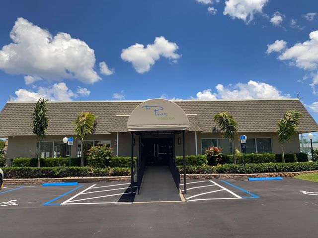 1421 NW 19th Terrace 202, Delray Beach, FL 33445