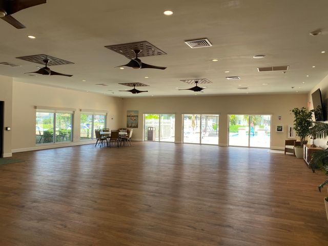 1421 NW 19th Terrace 202, Delray Beach, FL 33445