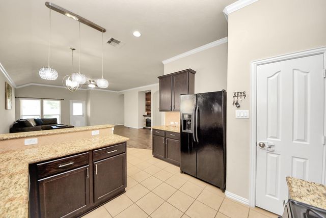 6611 Hawkins Hill Lane, Dickinson, TX 77539