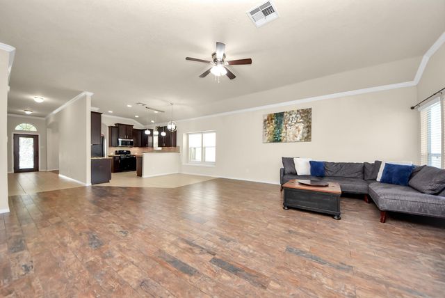 6611 Hawkins Hill Lane, Dickinson, TX 77539
