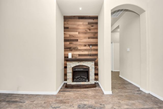 6611 Hawkins Hill Lane, Dickinson, TX 77539