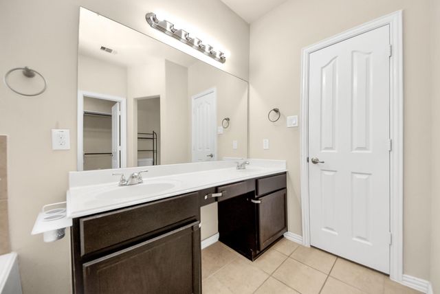 6611 Hawkins Hill Lane, Dickinson, TX 77539
