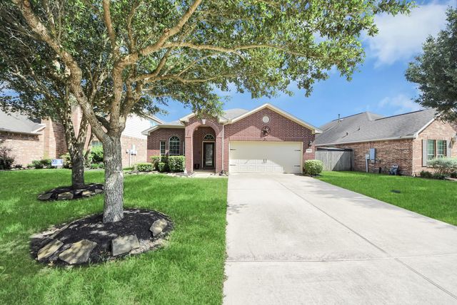 6611 Hawkins Hill Lane, Dickinson, TX 77539