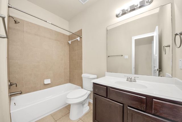 6611 Hawkins Hill Lane, Dickinson, TX 77539