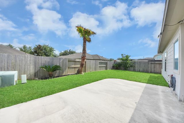 6611 Hawkins Hill Lane, Dickinson, TX 77539