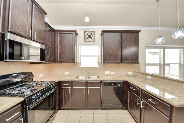 6611 Hawkins Hill Lane, Dickinson, TX 77539