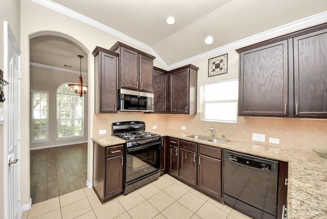 6611 Hawkins Hill Lane, Dickinson, TX 77539