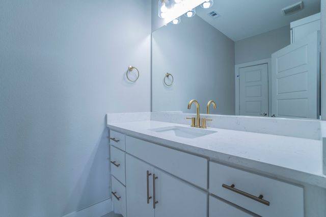 1060 Grison Circle, Corsicana, TX 75109