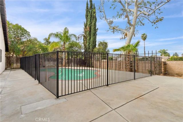 1235 Marble Court, Hemet, CA 92543