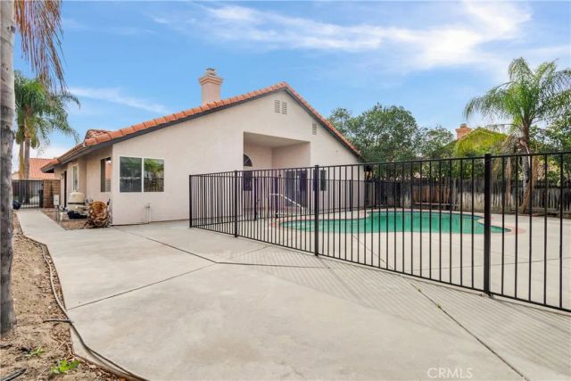 1235 Marble Court, Hemet, CA 92543