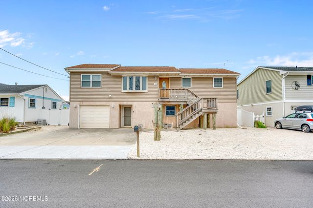 112 E Potomac Drive, Little Egg Harbor, NJ 08087