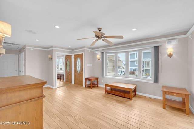 112 E Potomac Drive, Little Egg Harbor, NJ 08087