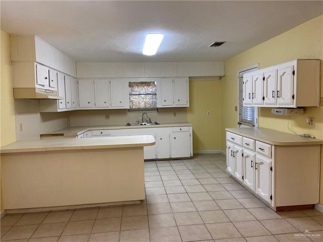 105 Pena Avenue, Weslaco, TX 78599