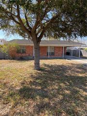 105 Pena Avenue, Weslaco, TX 78599