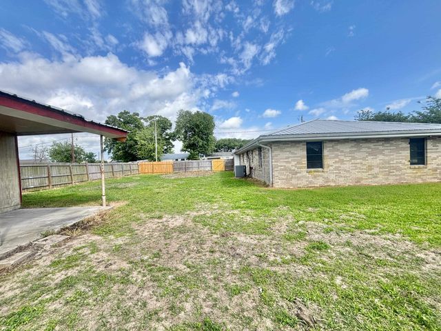 400 Third St, Lockport, LA 70374