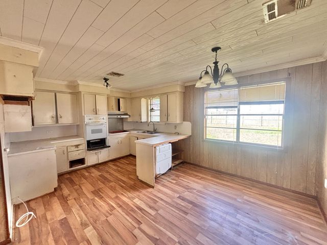 400 Third St, Lockport, LA 70374