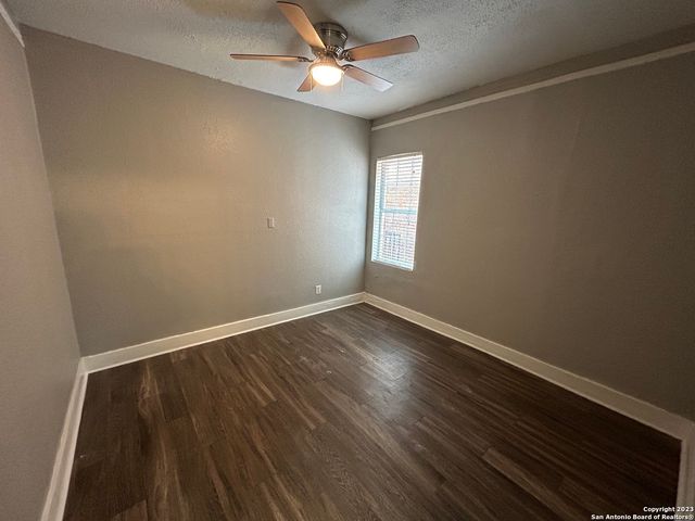 1409 W Woodlawn Ave Apt 4, San Antonio, TX 78201