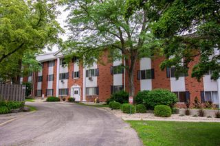 255 Elmwood AVENUE #307B, Lake Geneva, WI 53147
