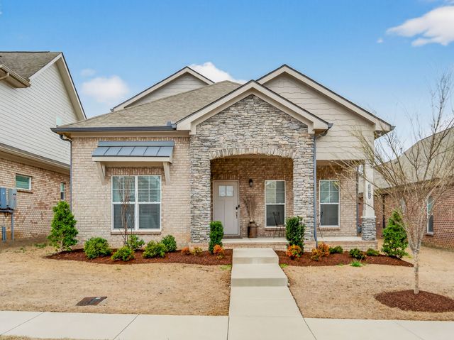 6023 Parkhaven Blvd, Hermitage, TN 37076