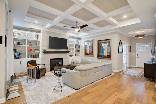 6023 Parkhaven Blvd, Hermitage, TN 37076